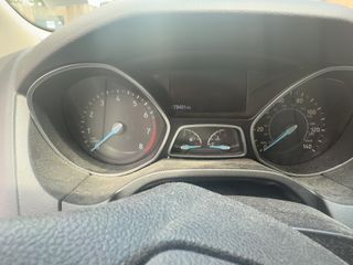 2018 Ford Focus SE - Interior Instrument Cluster / Odometer Image